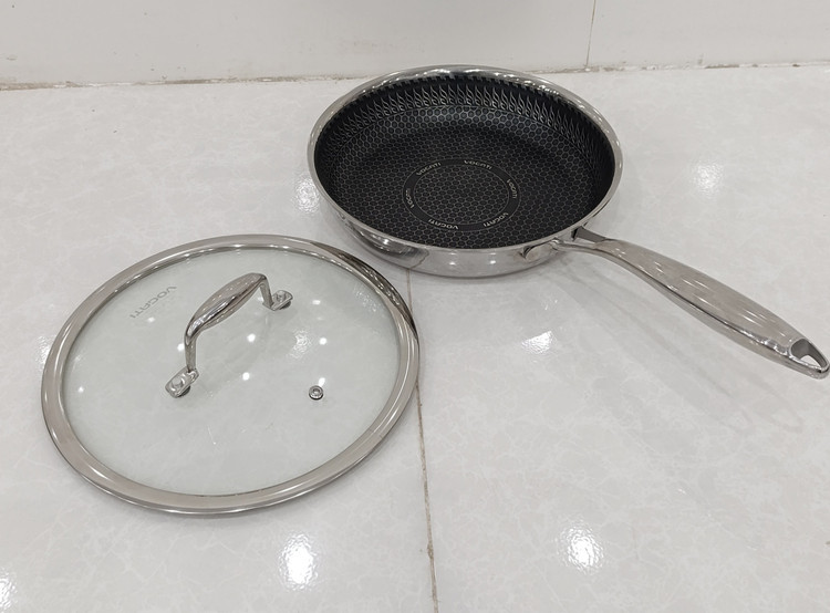 تابه استیل لیزری ووگاتی اصلی 20 سانتیمتری مدل CW-TRI-F20 | استیل ضدزنگ 304 سهلایه با درب پیرکس